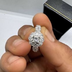 Ladies Diamond Ring 