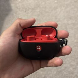 Beats Buds Studio Pros