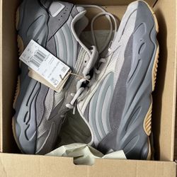 Yeezy 700 V2 Tephra