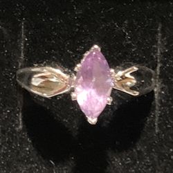 Pale Amythest And Silver Ring