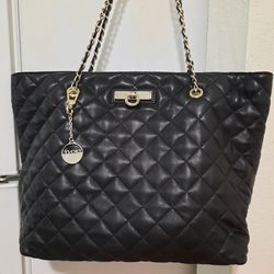 DKNY Quilted Leather Black Bag Size Medium Chain Straps