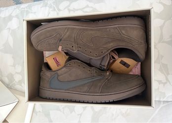 Travis Scott Velvet Brown Size 14
