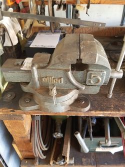 Bench Vise