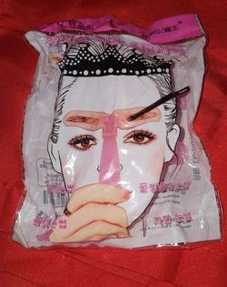Eyebrow Stencil Kit