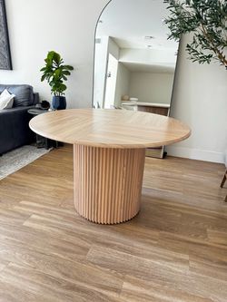 Dining Table & Chair Set