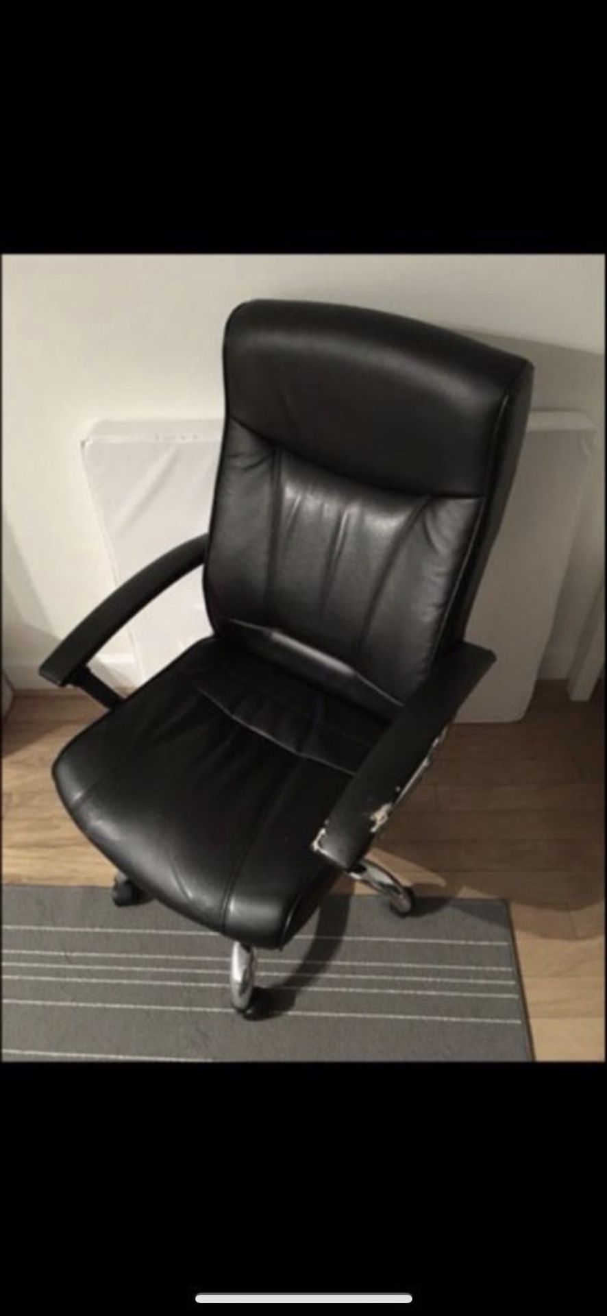 BLACK LEATHER ADJUSTABLE TURNING OFFICE ARM CHAIR