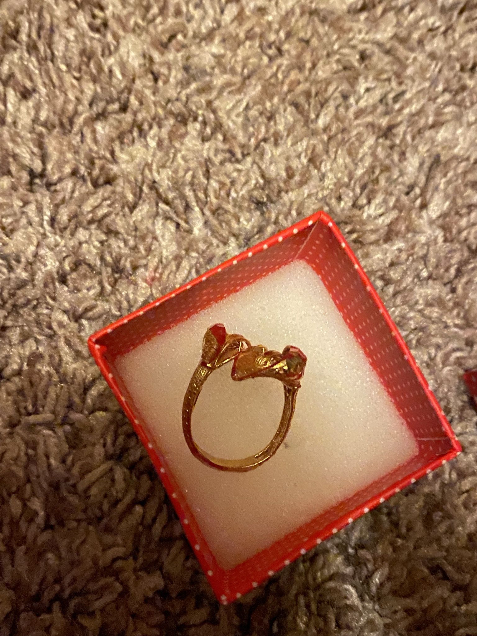 21k/750 Gold Rings It’s Very Beautiful And The Flower Ring Too Each Ring $300
