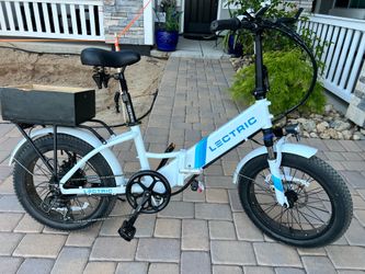 E-Bike, brand is Lectric only 76 miles