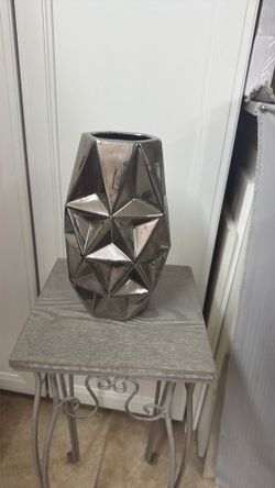 Geometric silver finish ceramic vase, deco 79, textured surface