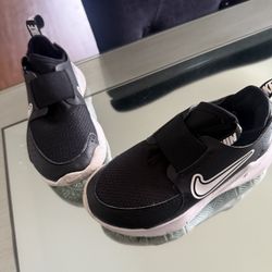 Black Nike Shoes Size 10c 