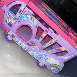Hatchimals Bus 