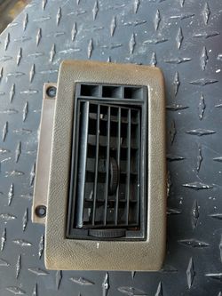 Passenger side AC vent/ Chevy / GMC 88-94