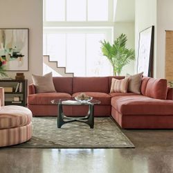 Sectional With Chaise. Orange Color 