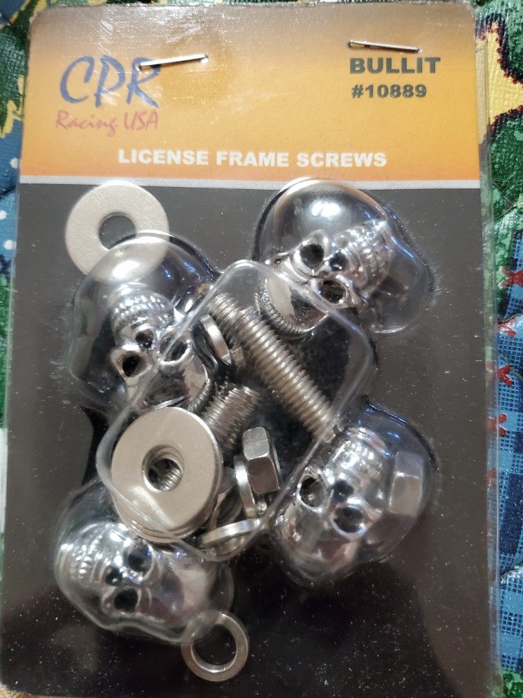 License Frame Screws- Skulls