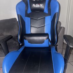 Game chair