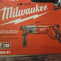 Milwaukee 1" SDS Plus Rotary Hammer Kit 