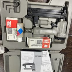 Porter Cable Brad Nailer Complete Kit 