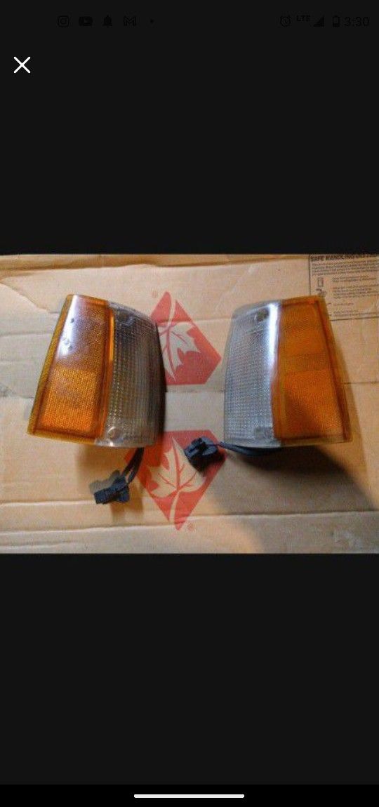 1986/ 1991 Mazda truck b2000 PartsMonster truck corner lights Parts