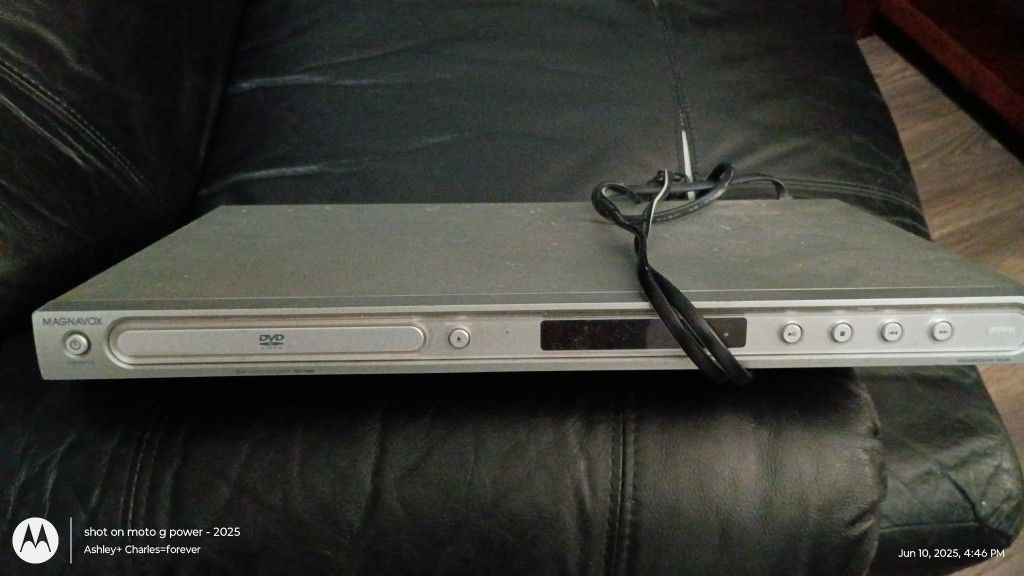 DVD Player No Wires