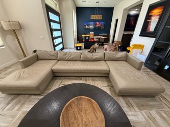 RH Leather Sectional