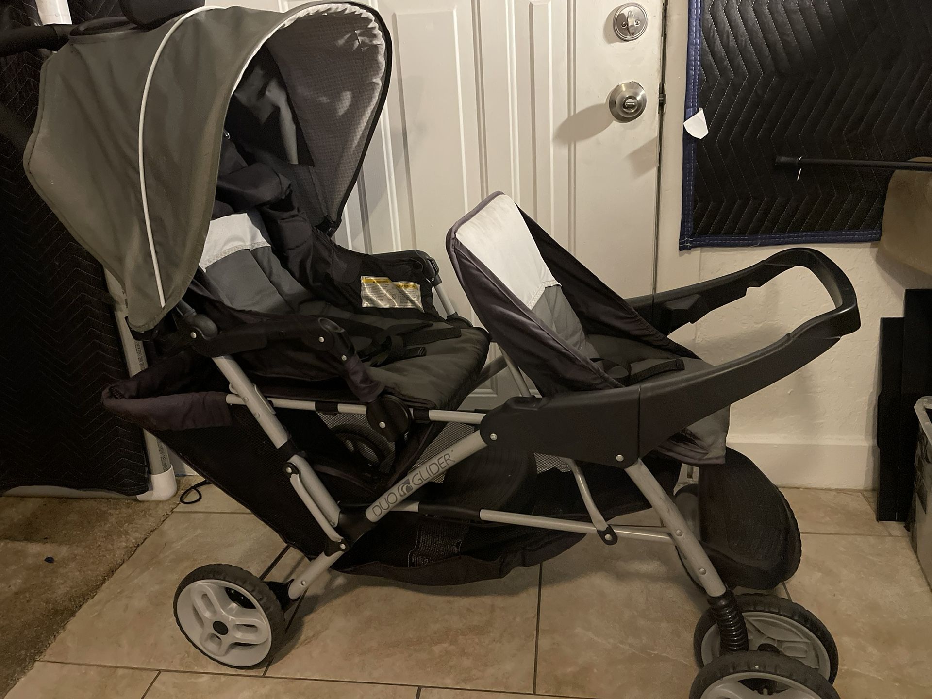 Graco Duoglider Stroller (DELIVERY AVAILABLE)
