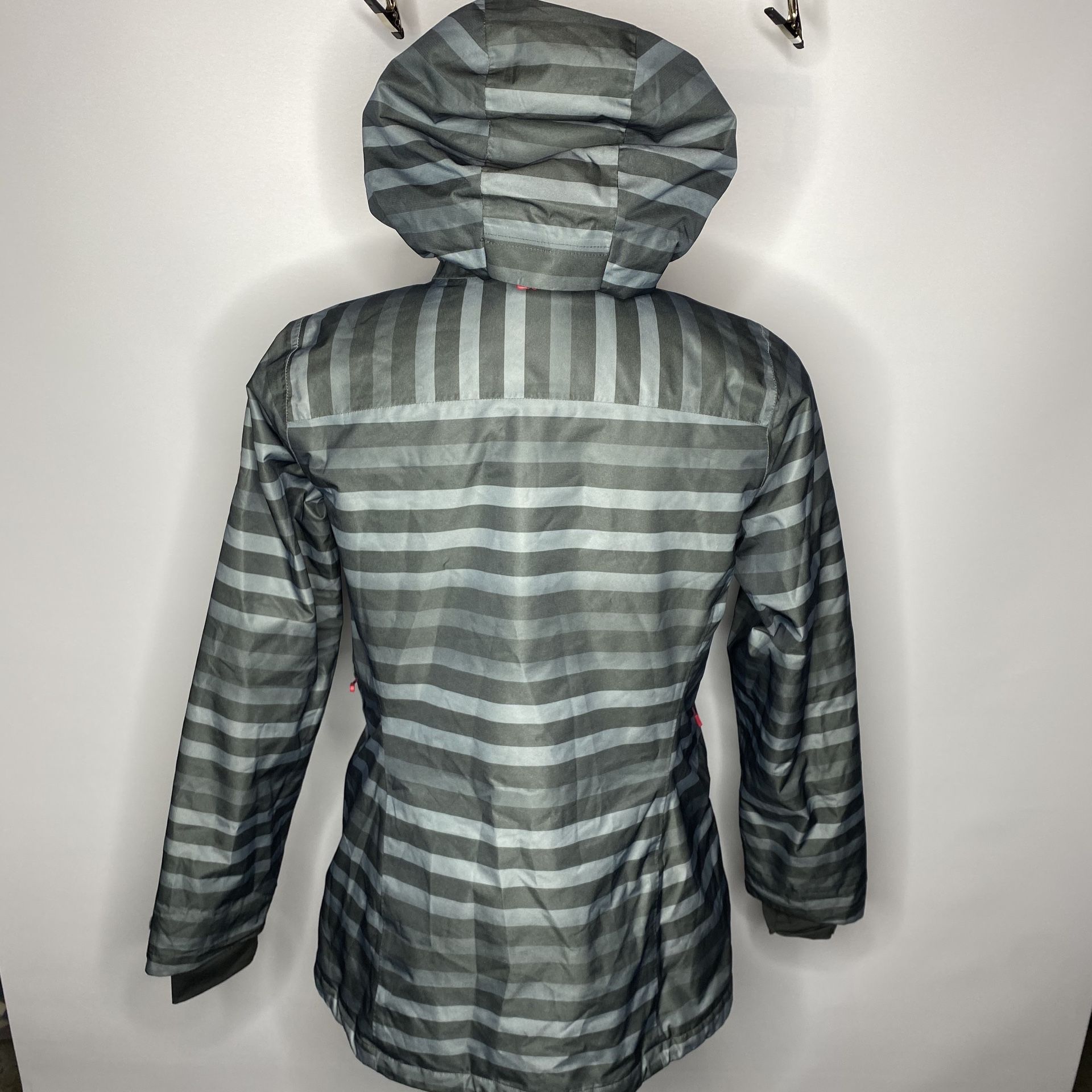 Womens XL - Mountain Hardwear Dry.Q Thermal.Q Waterproof Ski/Snowboard Jacket