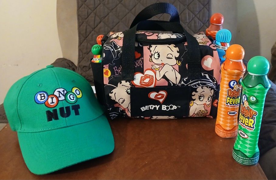 Betty Boop BINGO Carrier+6 BINGO Daubers+BINGO Nut Cap