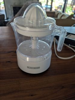 Black + Decker citrus juicer