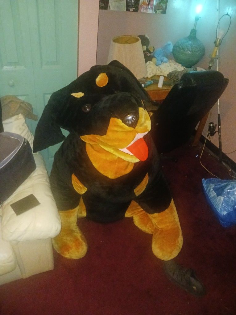 Giant Stuffed Rott Wiler ..Douglas Co.cuddle Stuff Animal Rottweiler