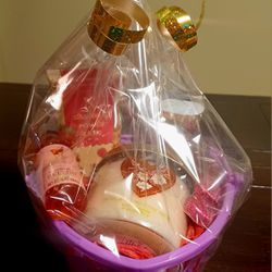 Mother's Day / Día de Las Bath And Body Works And Target 3-Wick Candle Heart Gift Basket - 🍓Pound 🎂