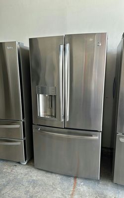 GE Stainless Steel French Door Refrigerator - Great Condition