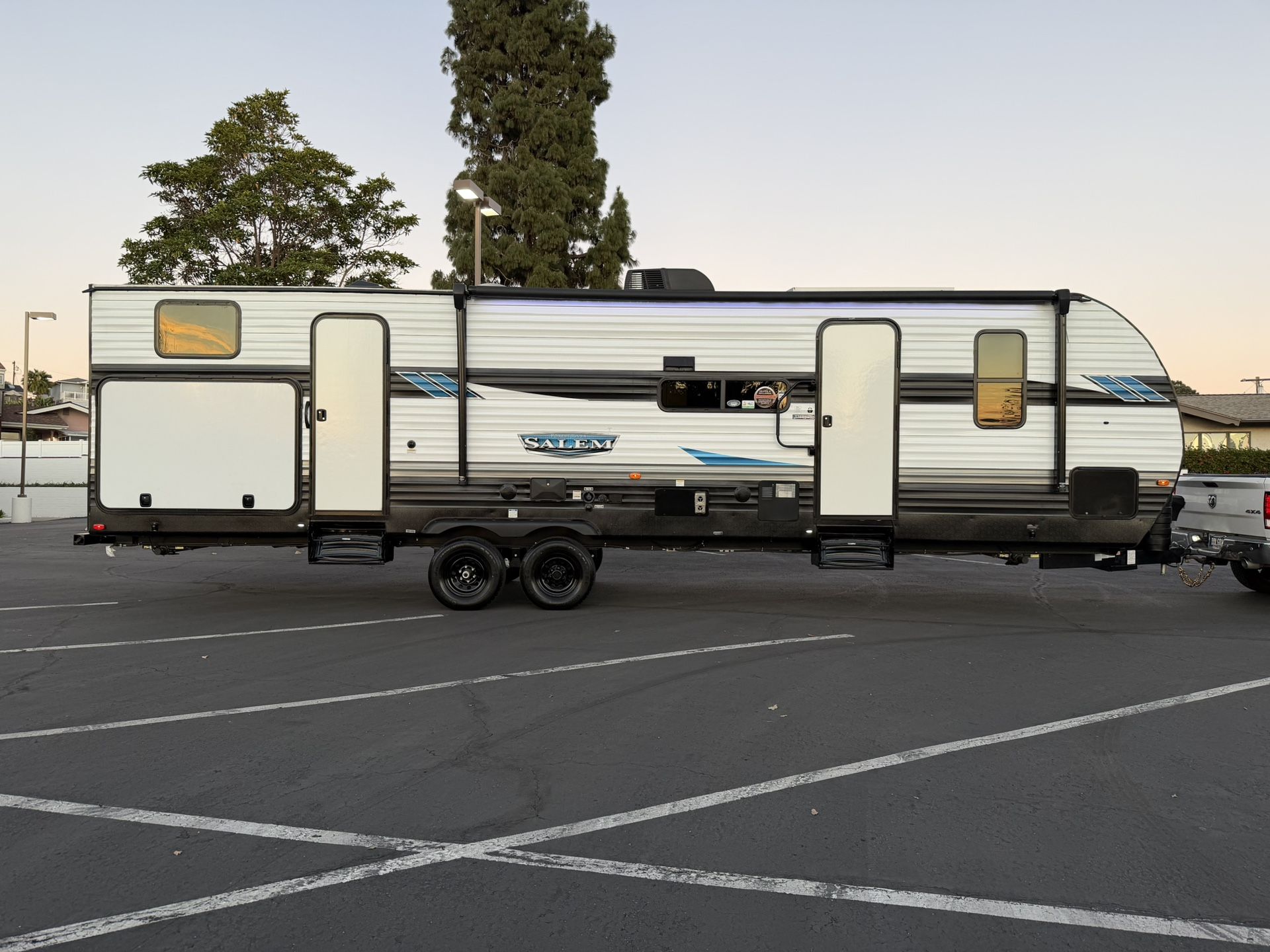 2025 Forest River Salem 32BHDS