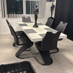 White Modern Table 6 Beautiful  Chairs