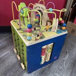 Zaneyzoo Activity Center 