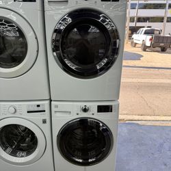 Kenmore washer and gas dryer set 