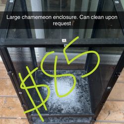 Reptile Chameleon Enclosure/ Items