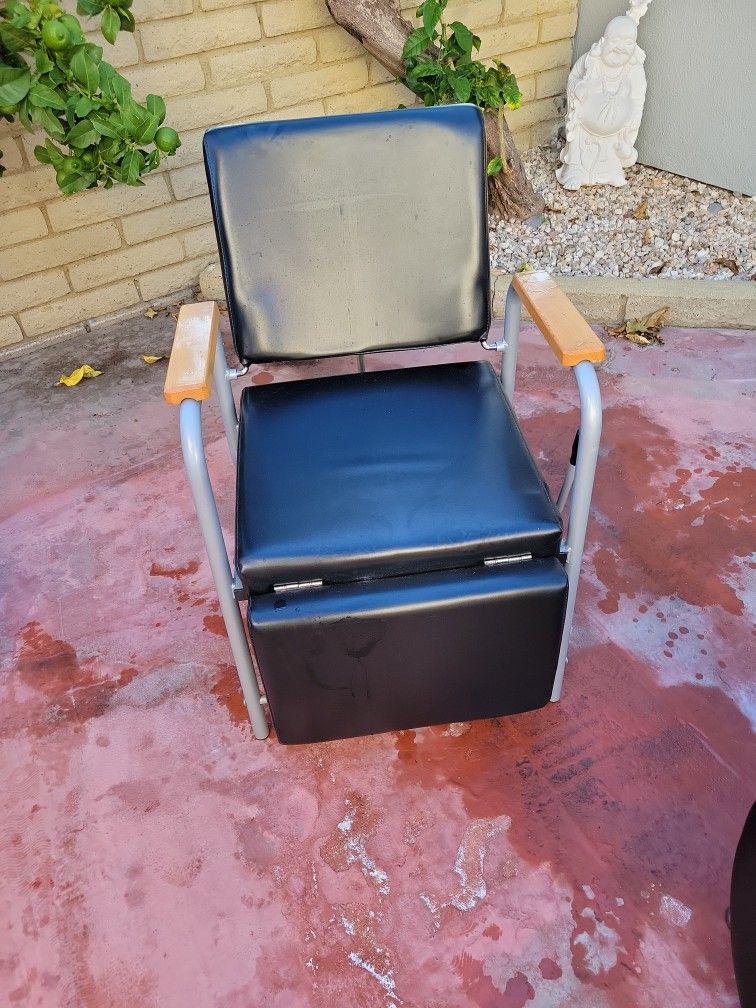 Shampoo Chair