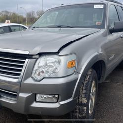 En Partes For Explorer 2008