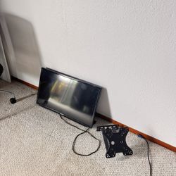 Tv 32 “ + Wall Mount 