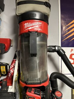 Milwaukee Fuel M18 Vacuum