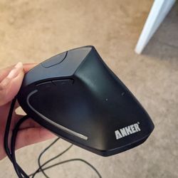 ANKER Right Handed Ergonomic Mouse USB