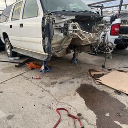 2005 Chevy Suburban LT Parts