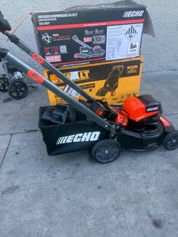 56V 21 in. Cordless Battery 3-in-1 Walk Behind Self-Propelled Lawn Mower w/ (2) 5Ah Batteries and Rapid Charger like new $399 2 batteries or 1 battery