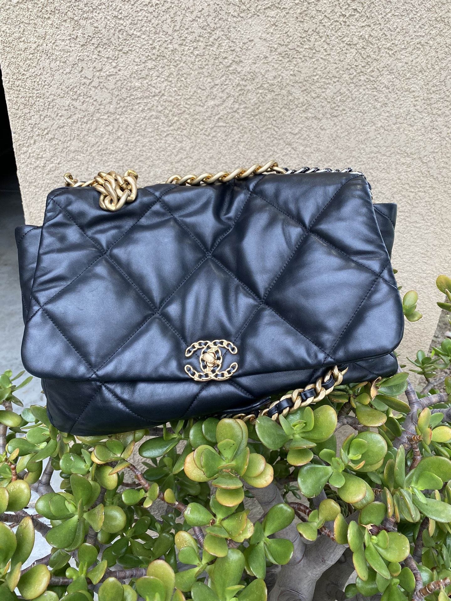 CC QUILTED BAG BLACK CHANEL19 purse