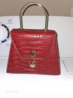 Red Crocodile Pattern Purse