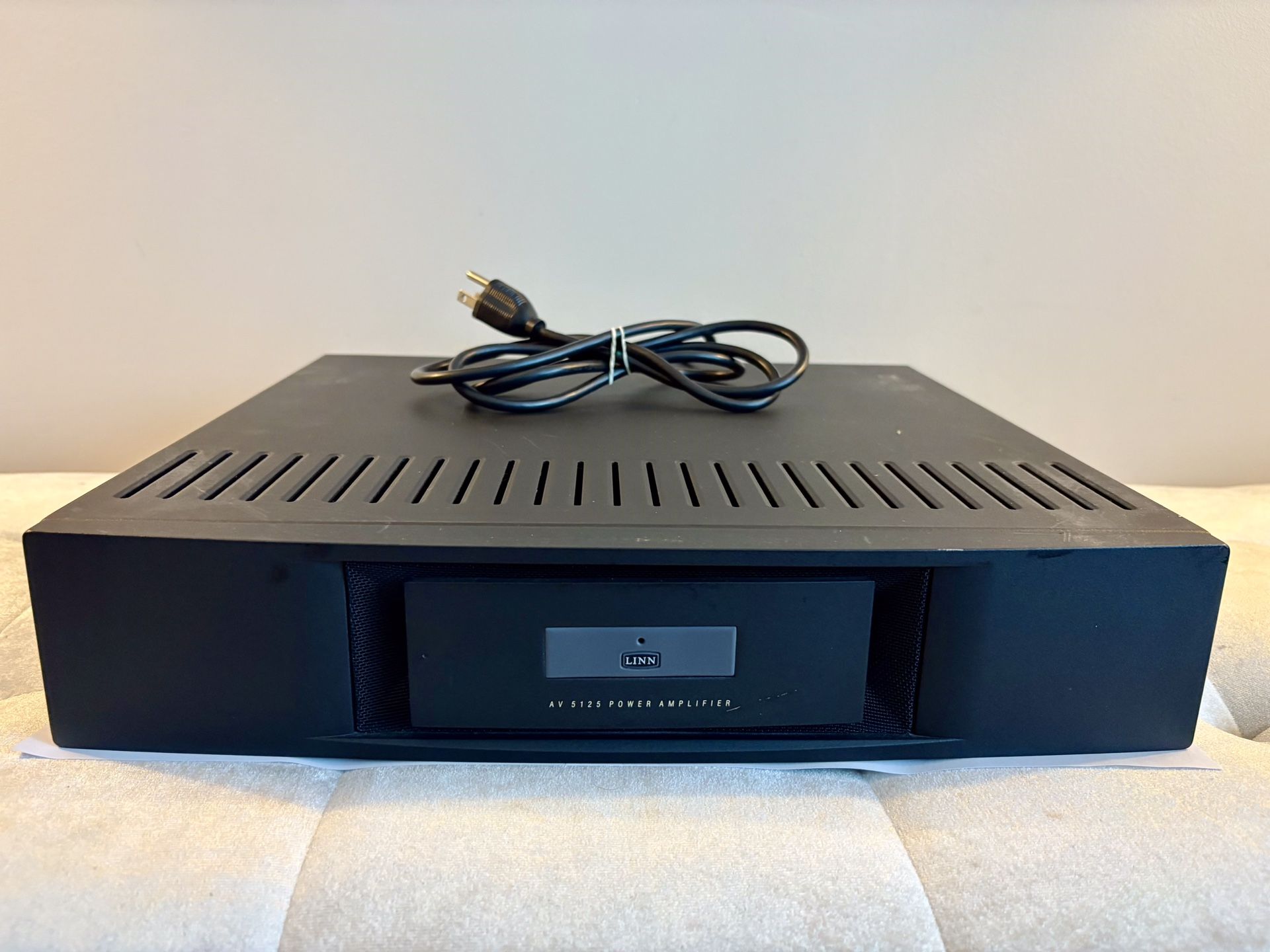 LINN AV 5125 POWER AMPLIFIER.