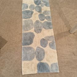 Bathroom rug 52" x 24"