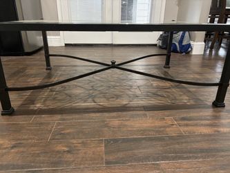 Beautiful Glass Top Coffee/Cocktail Table