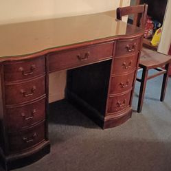 Desk With Chair 