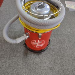6 Gallon Commercial  Grade Milwaukee Wet Dry Vacuum